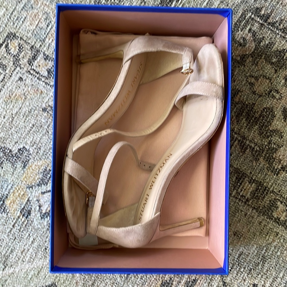 Stuart Weitzman Nunakedstraight